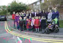 Parents call for crossing
