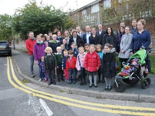 Parents call for crossing