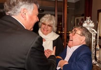 Alliss tribute to Ronnie Corbett