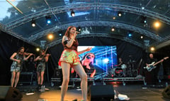 Sophie Ellis-Bextor lights up Haslemere Fringe Festival on Lion Green