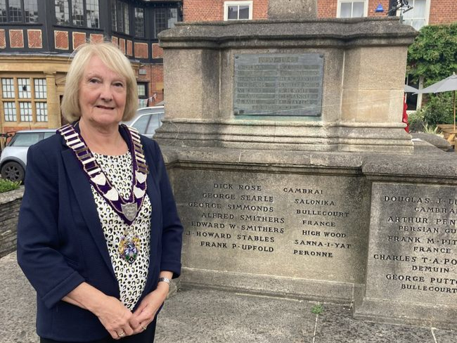 Haslemere mayor Cllr Jacquie Keen by the corrected entry