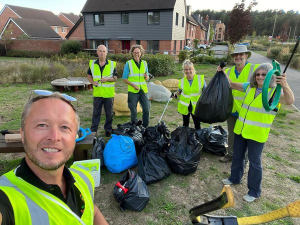 Whitehill & Bordon Community Trust litter pick, Dukes Quarter, August 30th 2022.