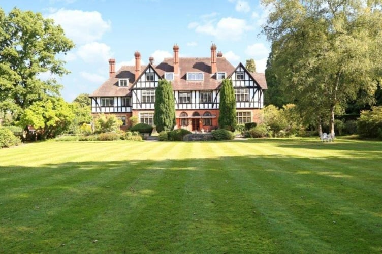 period farnham