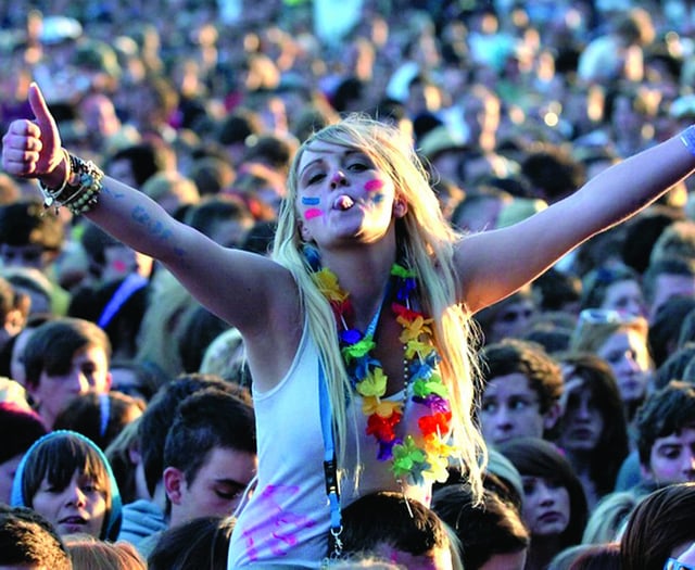 Sophie Ellis-Bextor and The Proclaimers to headline Surrey festival