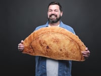 Charlie Baker bringing countryside comedy to Phoenix Theatre in Bordon