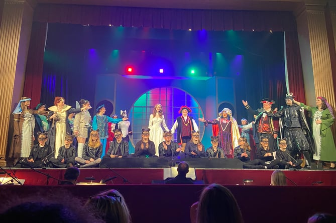 A few tickets are still available for Haslemere Thespians' 2022 pantomime Dick Whittington, playing at Haslemere Hall until Saturday, January 21