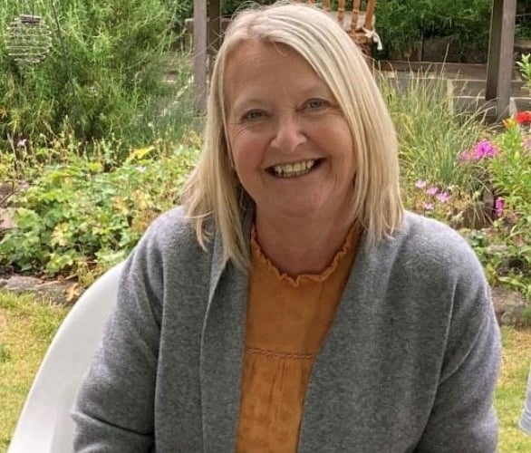 Coral Rumble is a popular, award-winning poet, with five poetry collections, plus 170-plus anthology contributions to her name