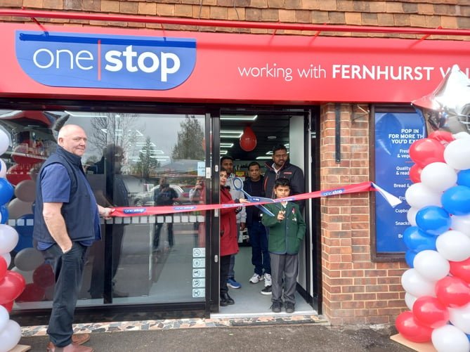 Cutting the ribbon to open Fernhurst’s new One Stop convenience store in Midhurst Road