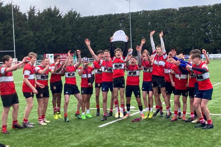 Petersfield under-15s beat Alton 21-20