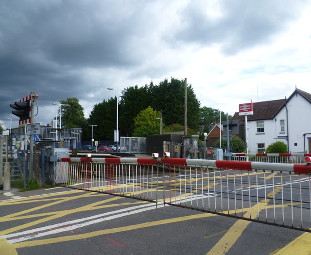 Cutting waiting times at level crossing key to Liss regeneration plans