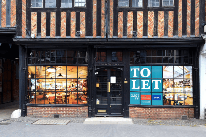 113B West Street at the entrance to Lion & Lamb Yard in Farnham has been let to London-based coffee shop chain Harris + Hoole