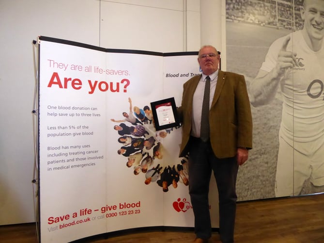 '100 donor' Simon Farrant received his medal and certificate at The Stoop in Twickenham