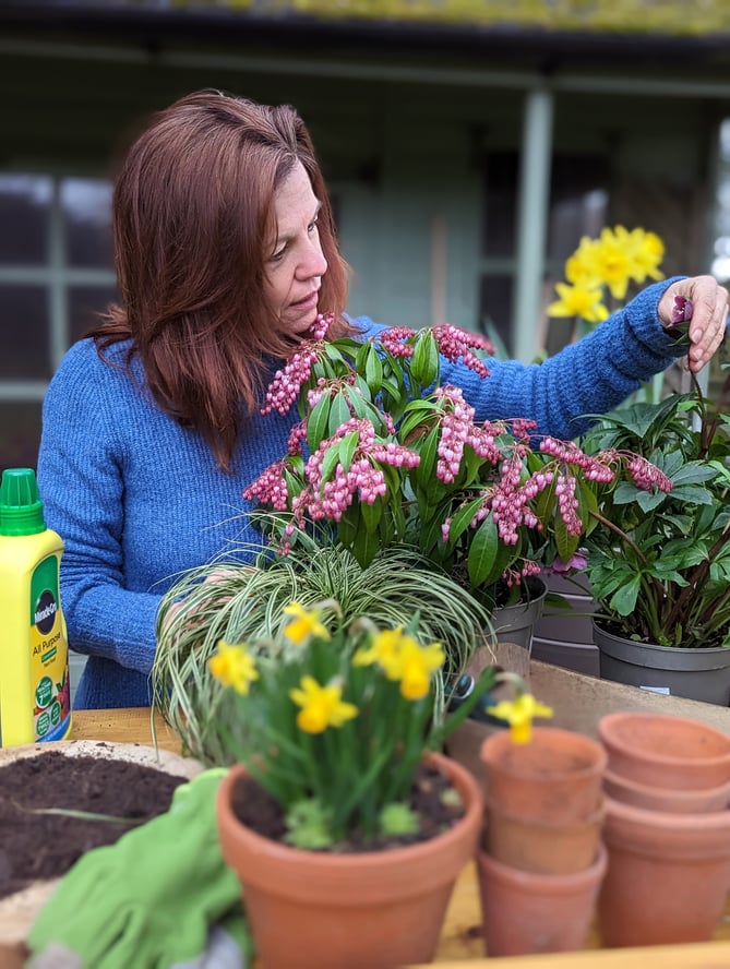 Kate Turner, a gardening guru for Miracle-Gro, will be hosting a series of talks and demonstrations on the Sunday of the 2023 Hidden Gardens of Grayshott event
