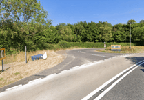 Motorcyclist killed in crash with HGV on A272 between Petersfield and West Meon Hut