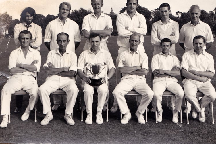 The 1972 title-winning Thursley team with the I'Anson cup
