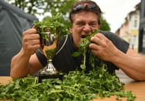 Alresford Watercress Festival: Watch Glenn Walsh munch his way to 15th title – just!