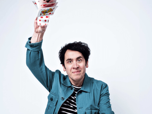 Award winning comedy magician Pete Firman coming to Farnham Maltings