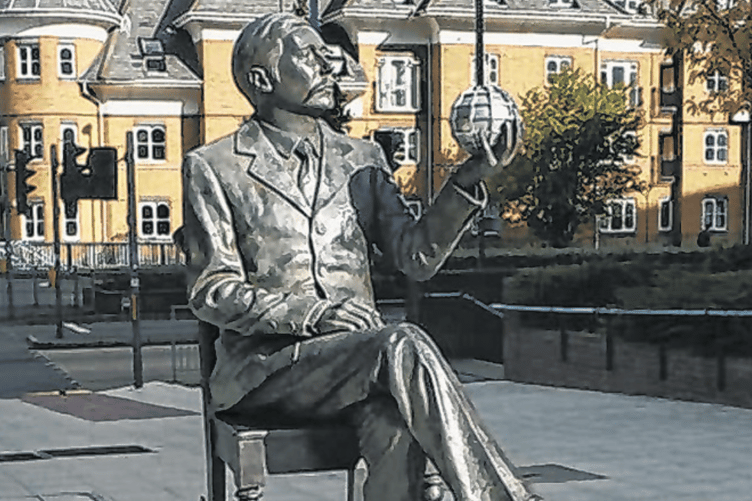 One-time Woking resident HG Wells is depicted by this bronze statue in the town centre