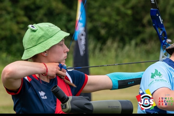 Holly Linfield at the Junior Archery Series