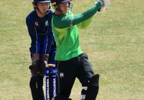 Rowledge almost defend low total against high-fliers Andover