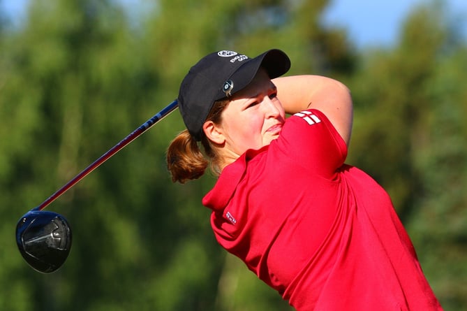 Lottie Woad's second round of 67 ensured the women's title defence continued as they eased into the match play stages