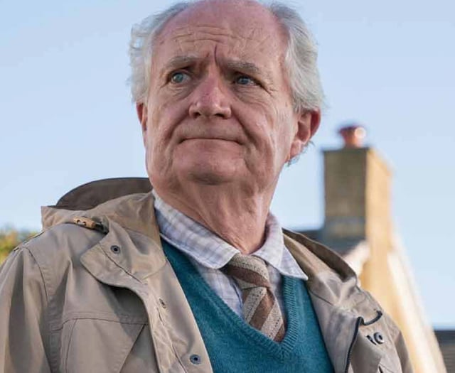 Bordon filmgoers to see pensioner walk length of England for friend