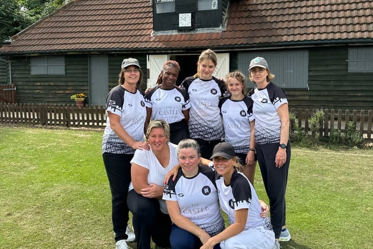 Farnham's women team beat Chiddingfold in the I'Anson Softball League