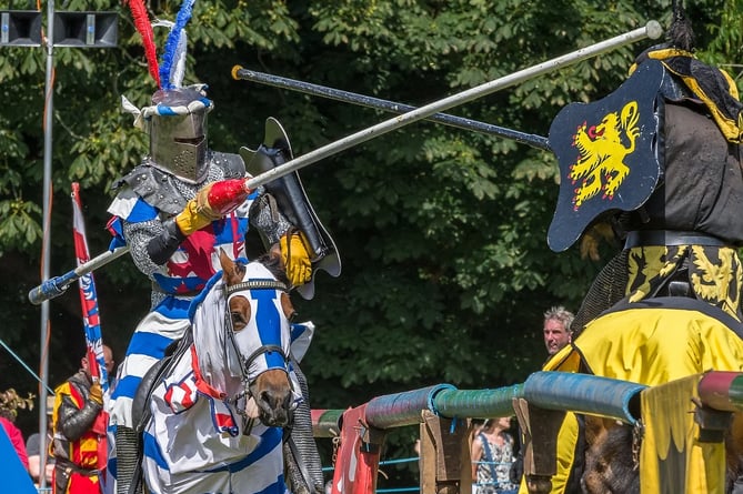Jousting Knights