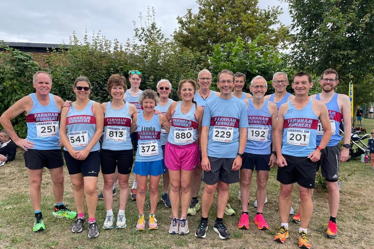 Farnham Runners before the Lordshill 10km