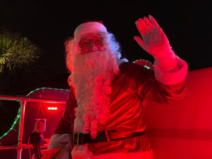 Watch: Santa's Sleigh spotted in Farnham in aid of Farnham Foodbank