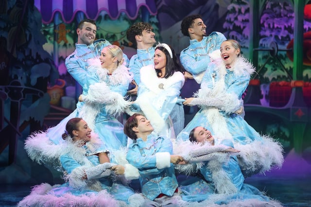 Review: Snow White and the Seven Dwarfs, Mayflower Theatre