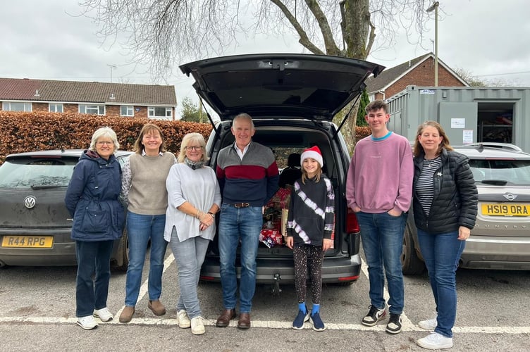 Liphook Food Bank delivers Christmas