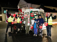 Santa's Sleigh tour of Farnham raises £4,000 for the Foodbank