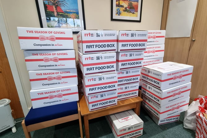 Food donation for Beacon Hill School by RRT