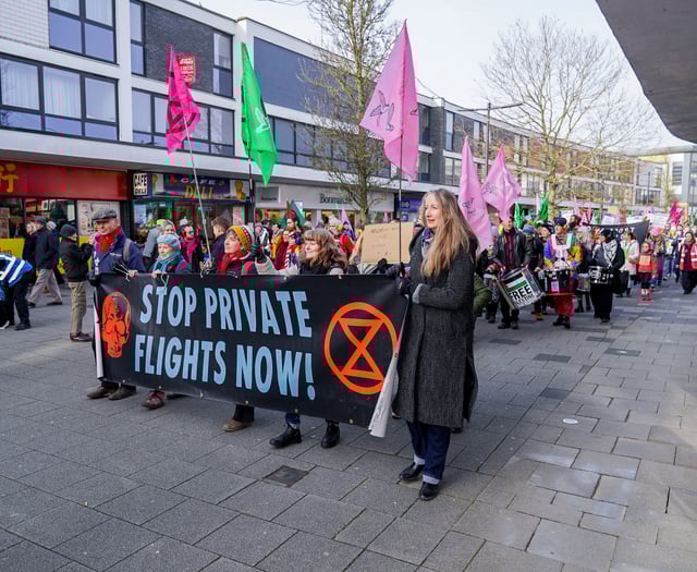VIDEO: 'Turnout at Farnborough Airport protest shows scale of concern'