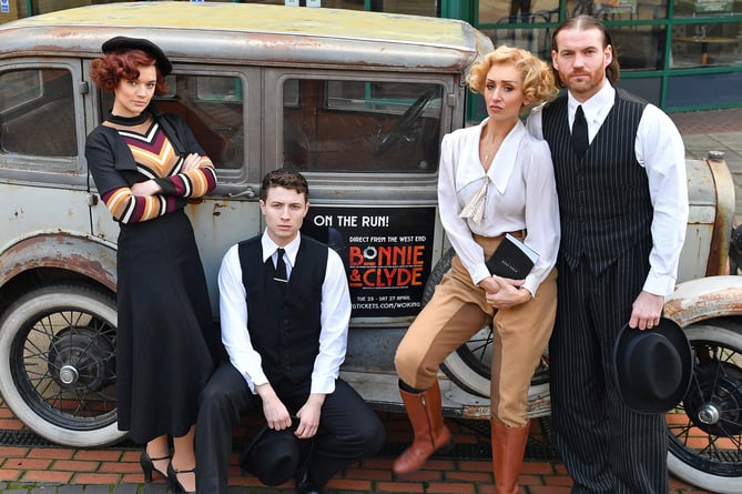 Cast of Bonnie & Clyde at New VictoriaTheatre
