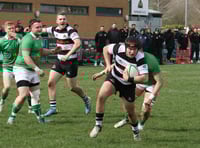 Farnham eye title after Tottonians win