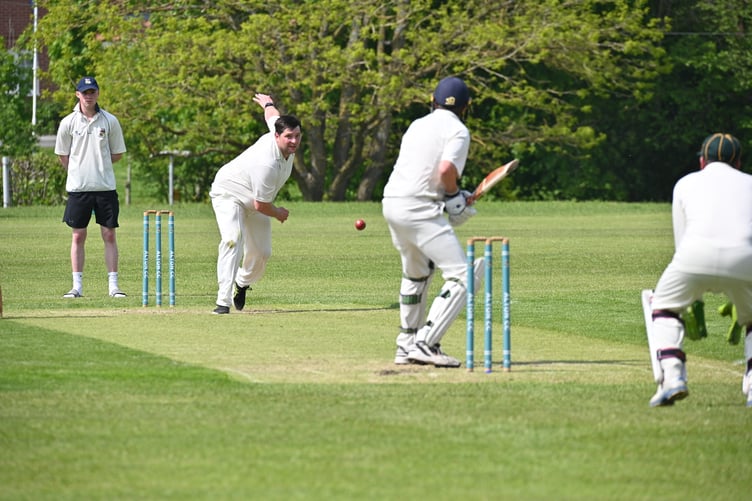 Alton fourth team batter Rob Crook in action against Fernhurst's second team (Photo: Howard Gadsby)