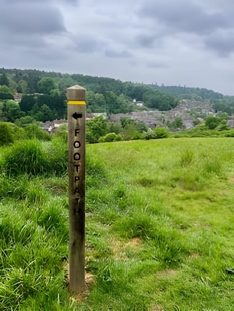 Pedestrian access is off footpath 35 from Sturt Road to Longdene Road andHedgehog Lane
