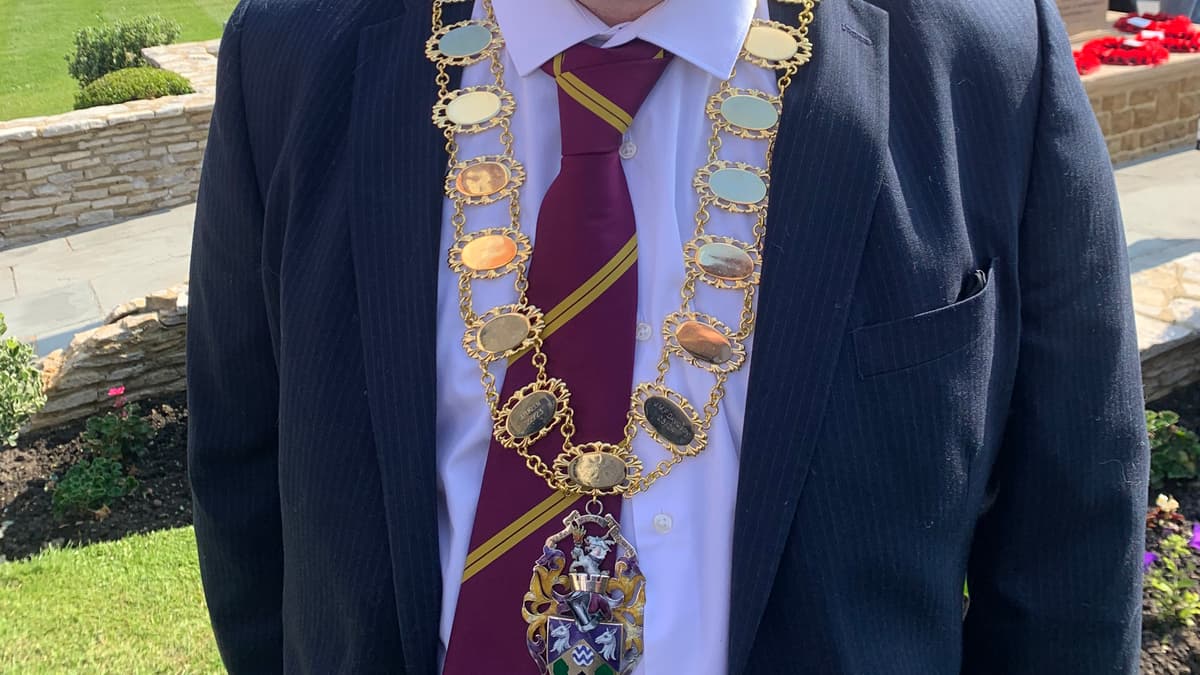 Coffee shop owner takes the helm as new Haslemere Mayor ...