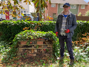 Five-star treatment for churchyard’s creepy crawlies