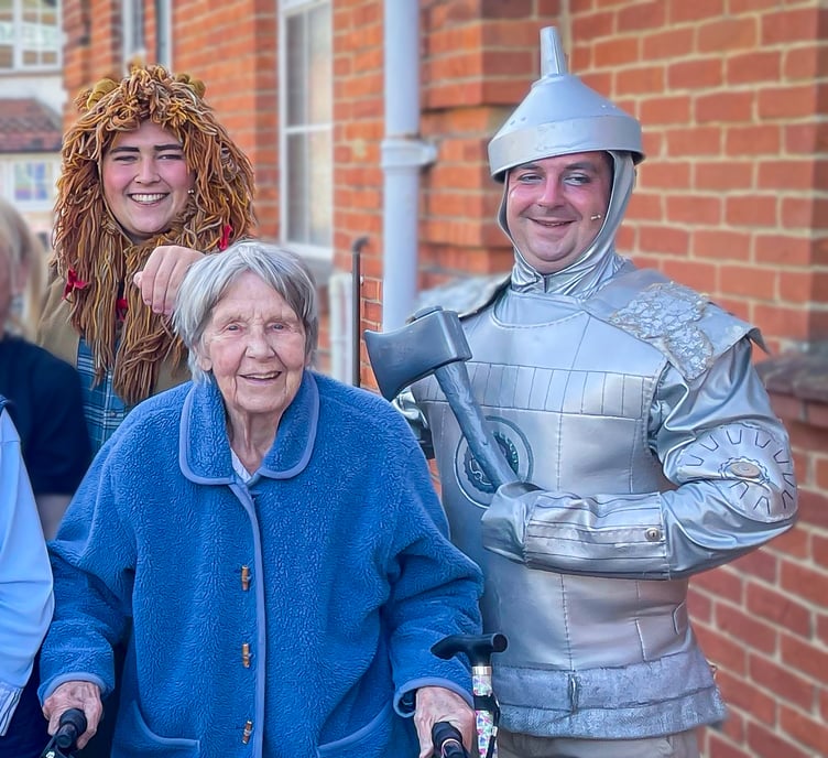 Mary Worgan, Redcot Resident with The Lion & Tin Man