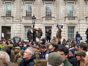 VIDEO: Farmaggedon on the streets of London