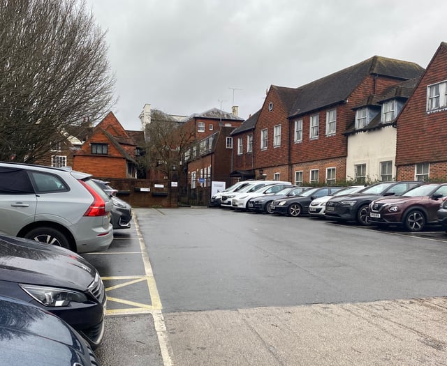 Could £1 parking be Farnham’s early Christmas present?