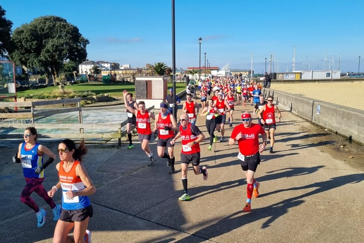 Action from the Ryde ten-mile race