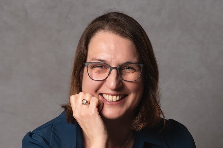 Louise Morrish, author.