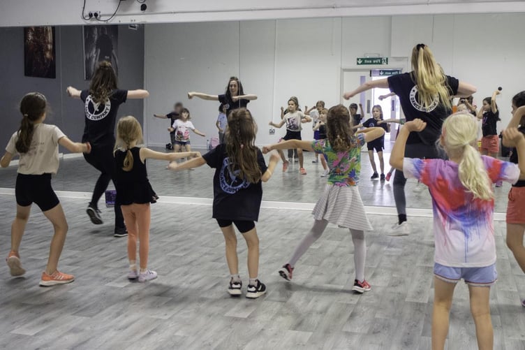 A dance class takes place as part of Hampshire's HAF programme.