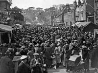 National Hat Day: Spot the one man missing his hat in this WW1 photo