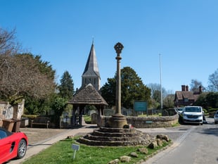 VIDEO: ‘The Holiday’ village sparks debate over new giant flowerbeds