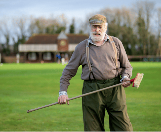 YouTube documentary about Broadhalfpenny Down groundsman Harry Bates